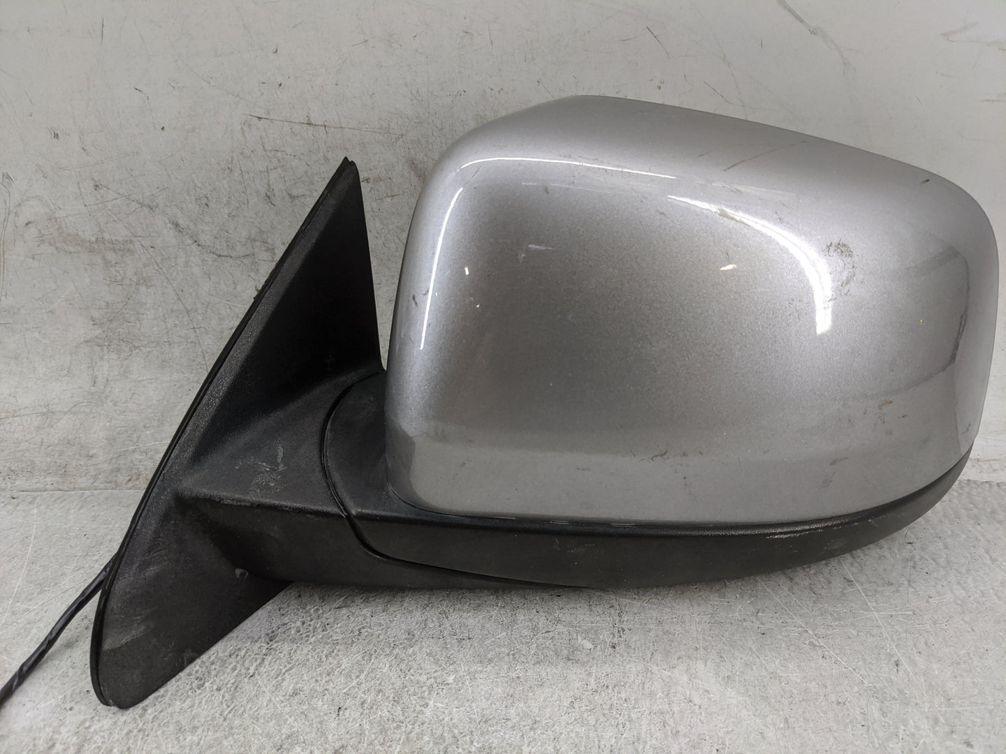 2011-2022 Jeep Grand Cherokee Driver Side View Mirror - Left Door Mirror OEM Used - Oemusedautoparts1.com