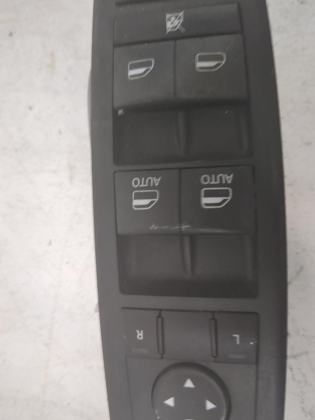 2016-2022 Jeep Grand Cherokee Master Power Window Switch Replacement Driver Side Left P/N:10123670 Fits OEM Used Auto Parts 