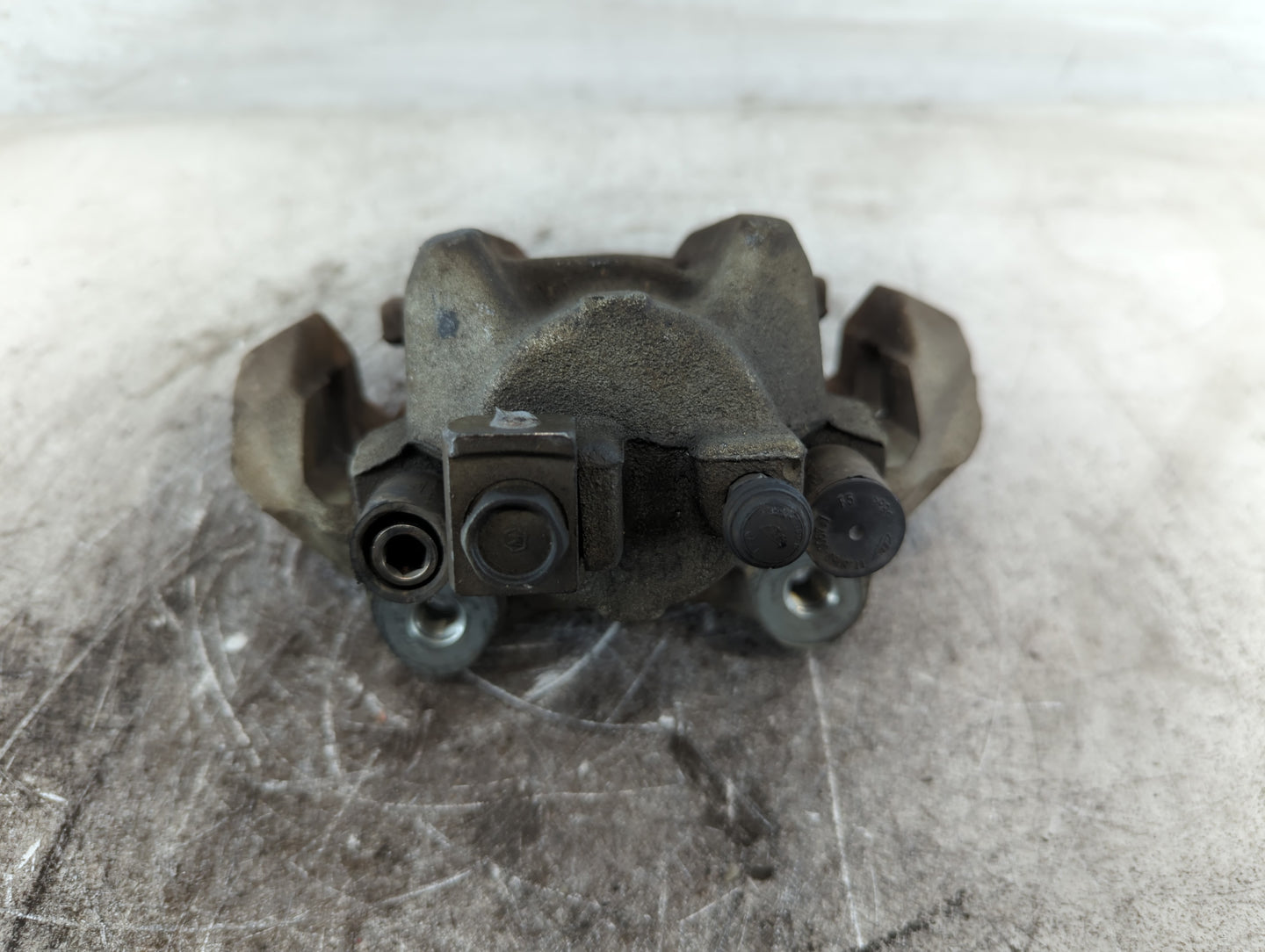 2011-2020 Jeep Grand Cherokee Front Passenger Right Brake Caliper - Oemusedautoparts1.com