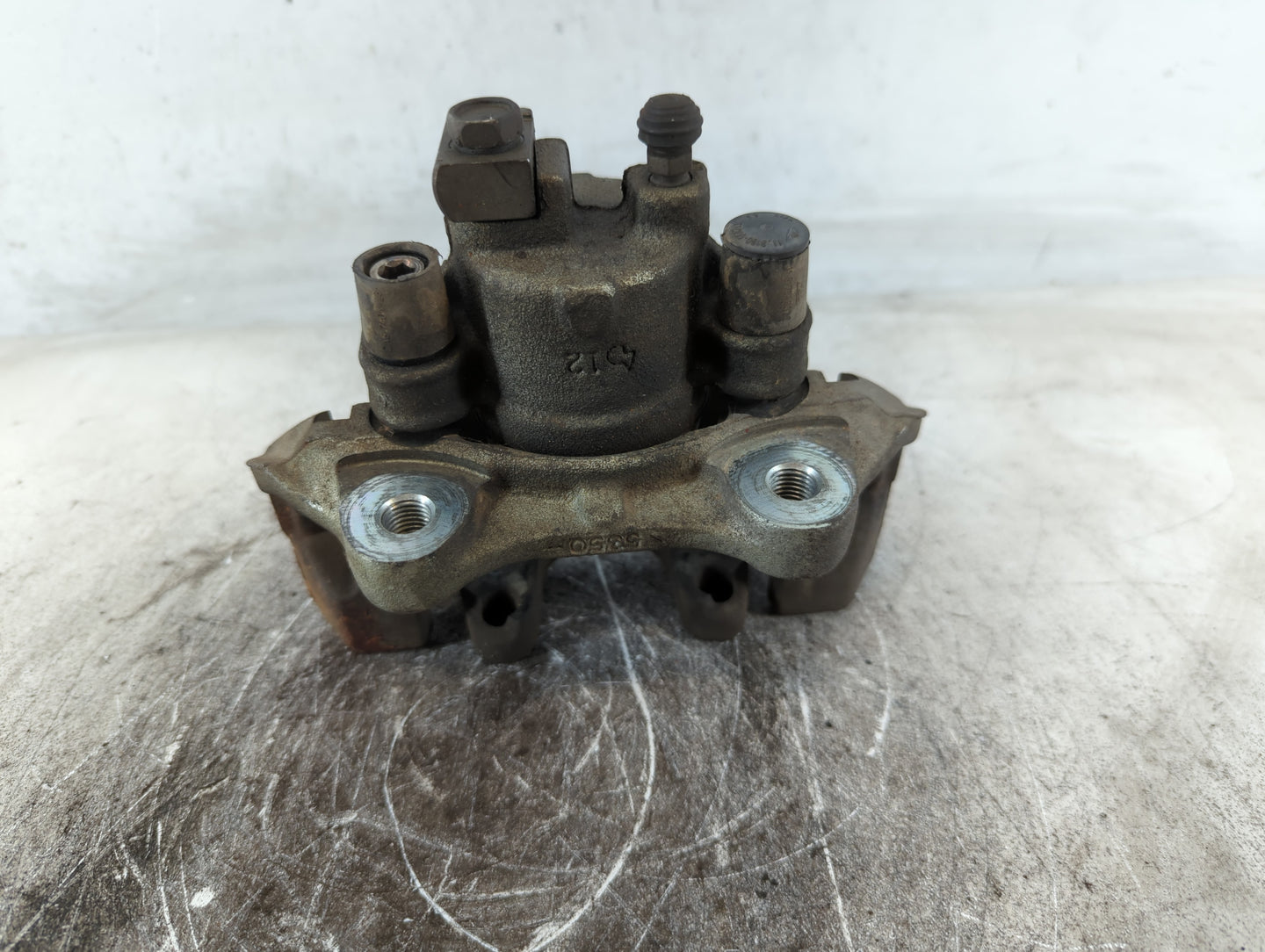 2011-2020 Jeep Grand Cherokee Front Passenger Right Brake Caliper - Oemusedautoparts1.com