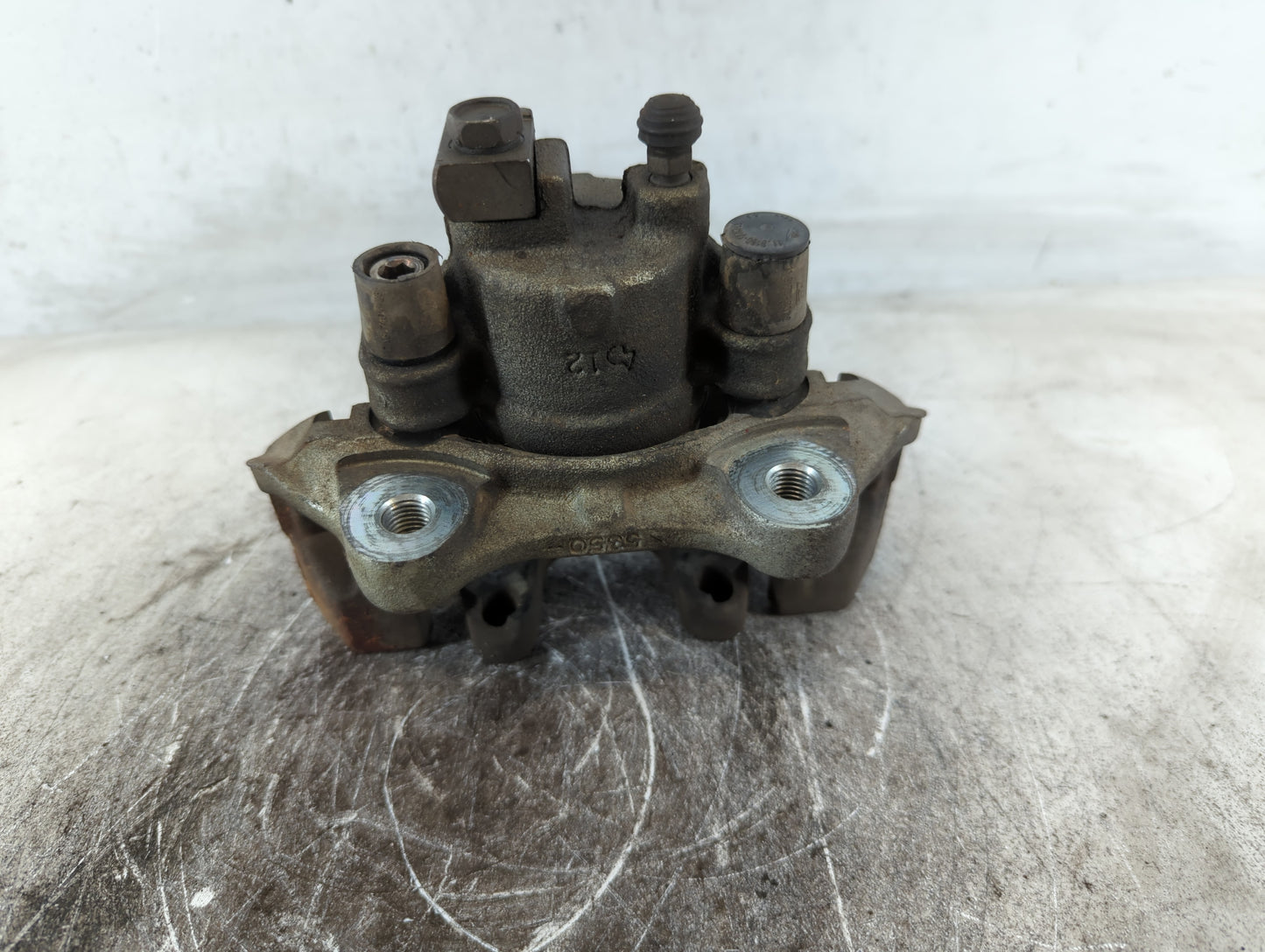 2011-2020 Jeep Grand Cherokee Front Passenger Right Brake Caliper - Oemusedautoparts1.com