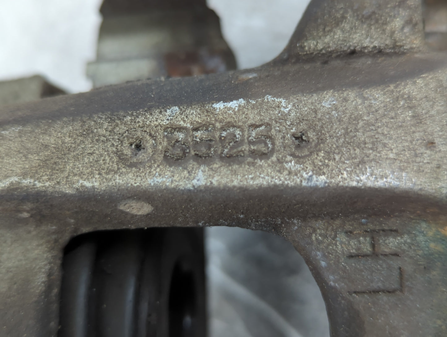 2011-2020 Jeep Grand Cherokee Front Driver Left Brake Caliper - Oemusedautoparts1.com