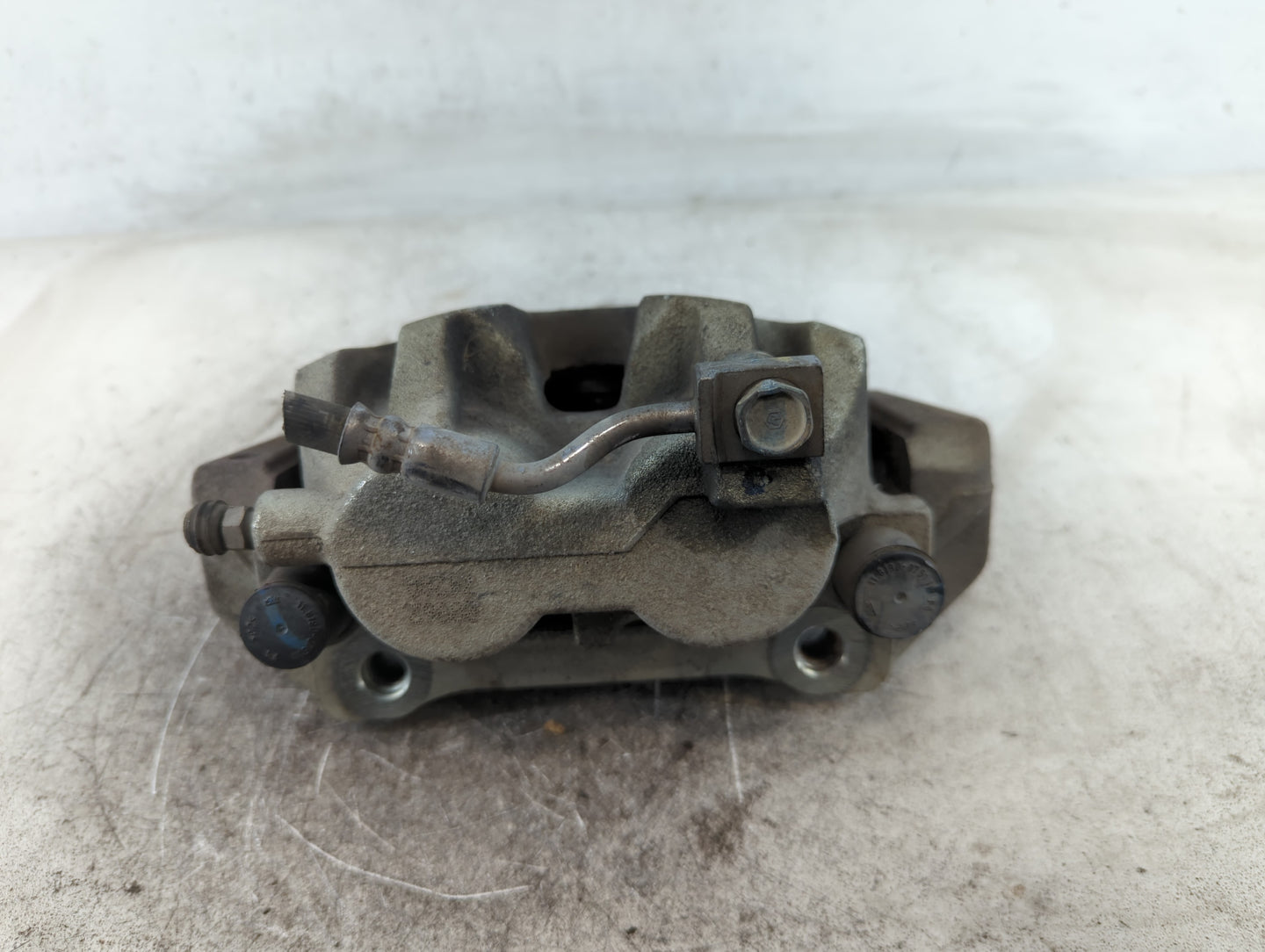 2011-2022 Jeep Grand Cherokee Front Passenger Right Brake Caliper - Oemusedautoparts1.com
