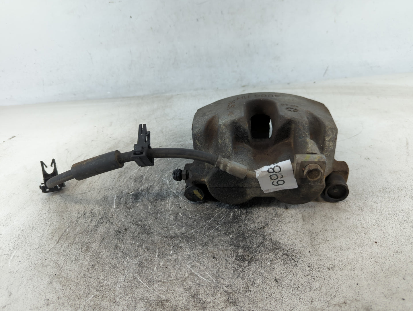 2011-2022 Jeep Grand Cherokee Front Passenger Right Brake Caliper 699880 - Oemusedautoparts1.com