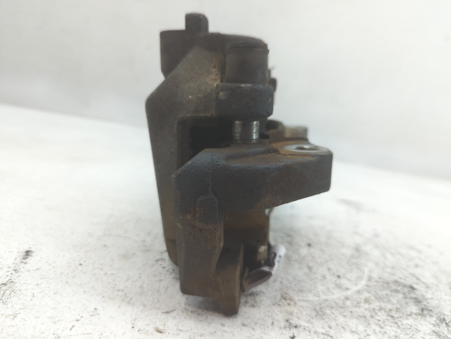 2011-2022 Jeep Grand Cherokee Front Driver Left Brake Caliper - Oemusedautoparts1.com