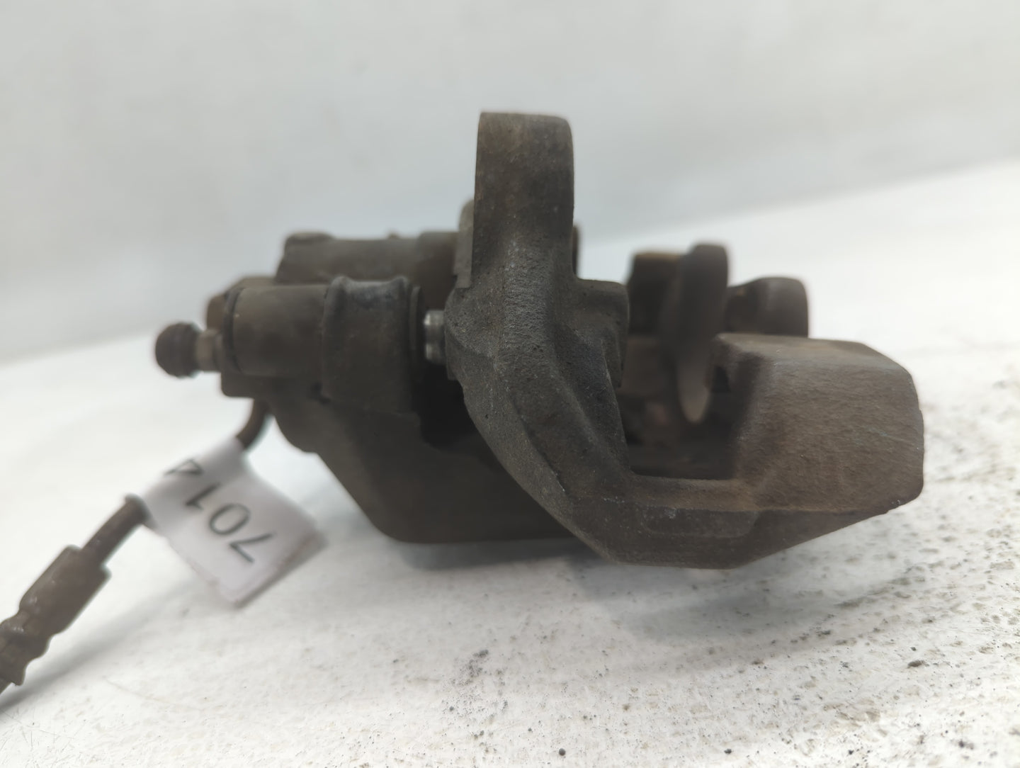 2011-2022 Jeep Grand Cherokee Front Driver Left Brake Caliper - Oemusedautoparts1.com