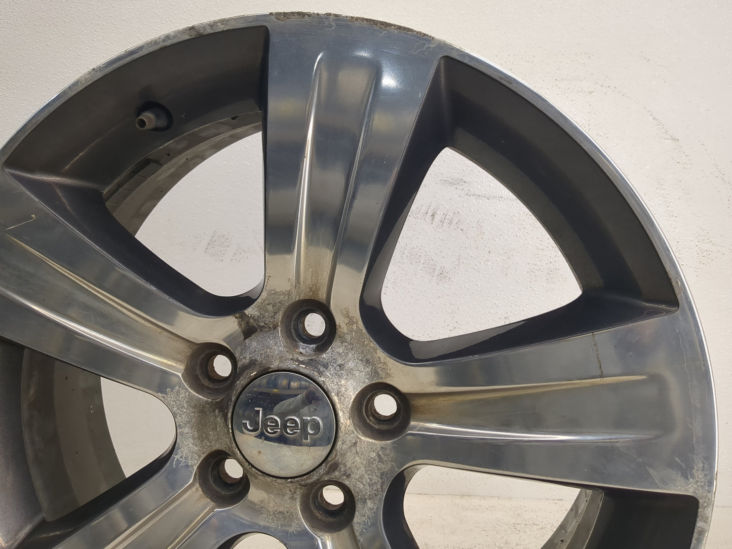 2016-2017 Jeep Patriot Oem Wheel Rim - Oemusedautoparts1.com