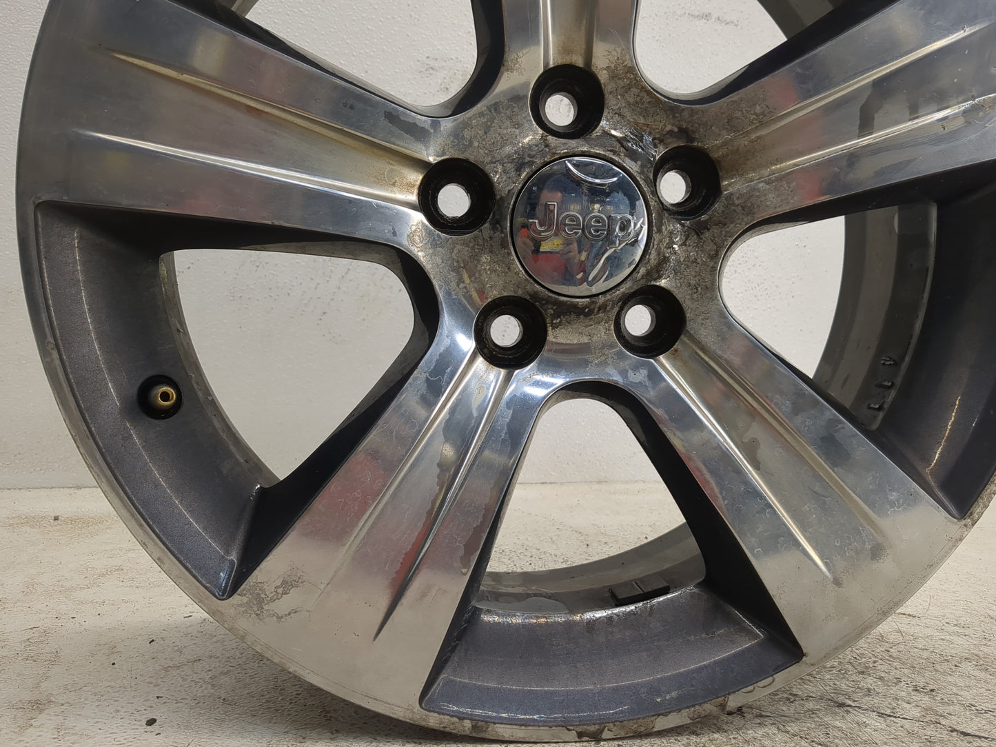 2016-2017 Jeep Patriot Oem Wheel Rim - Oemusedautoparts1.com