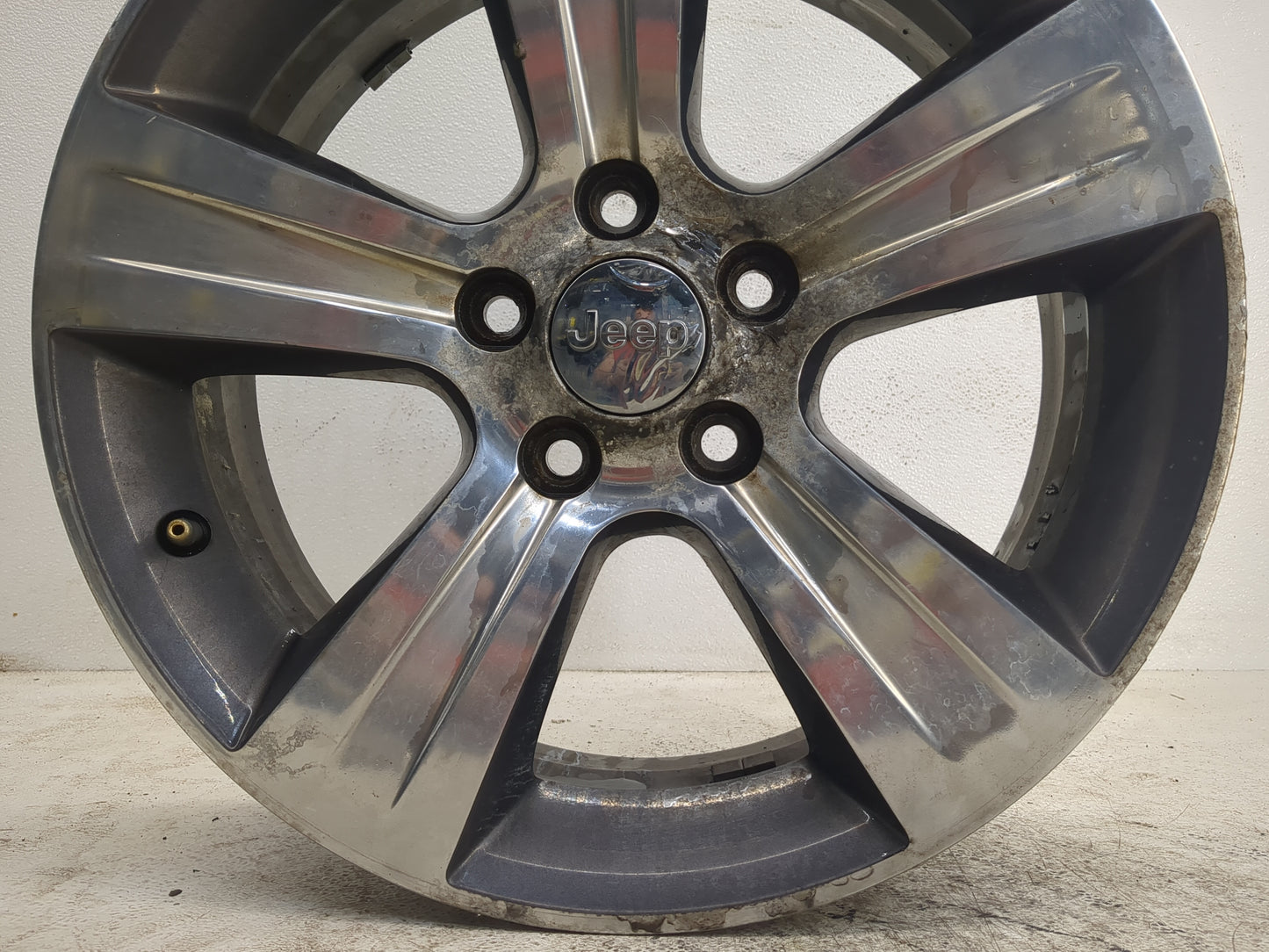 2016-2017 Jeep Patriot Oem Wheel Rim - Oemusedautoparts1.com