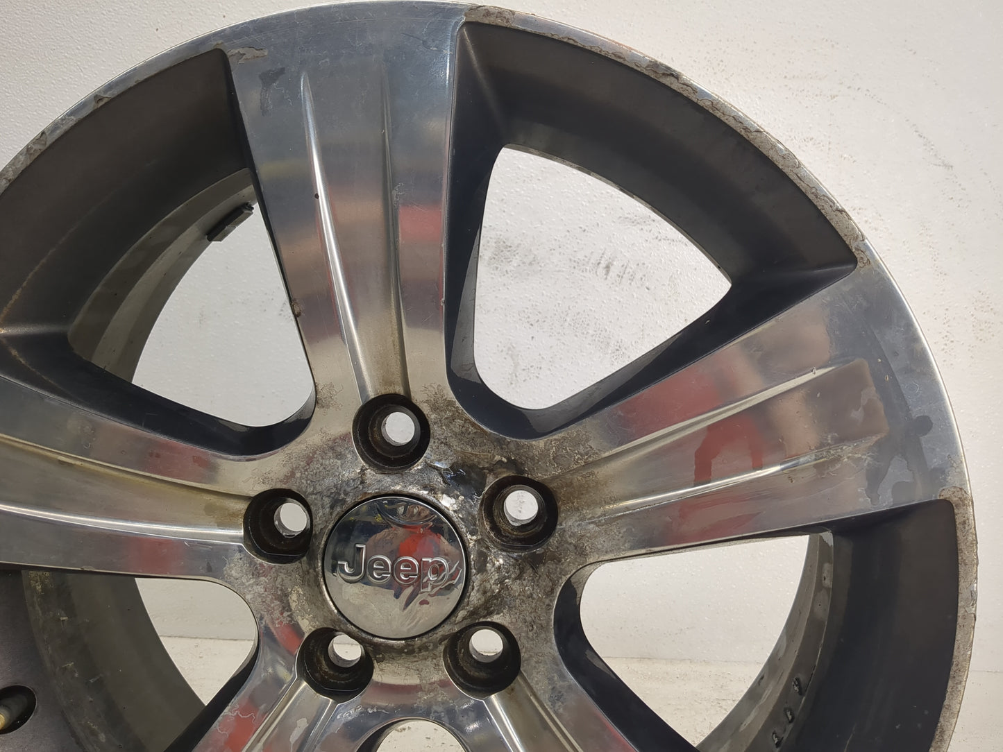2016-2017 Jeep Patriot Oem Wheel Rim - Oemusedautoparts1.com