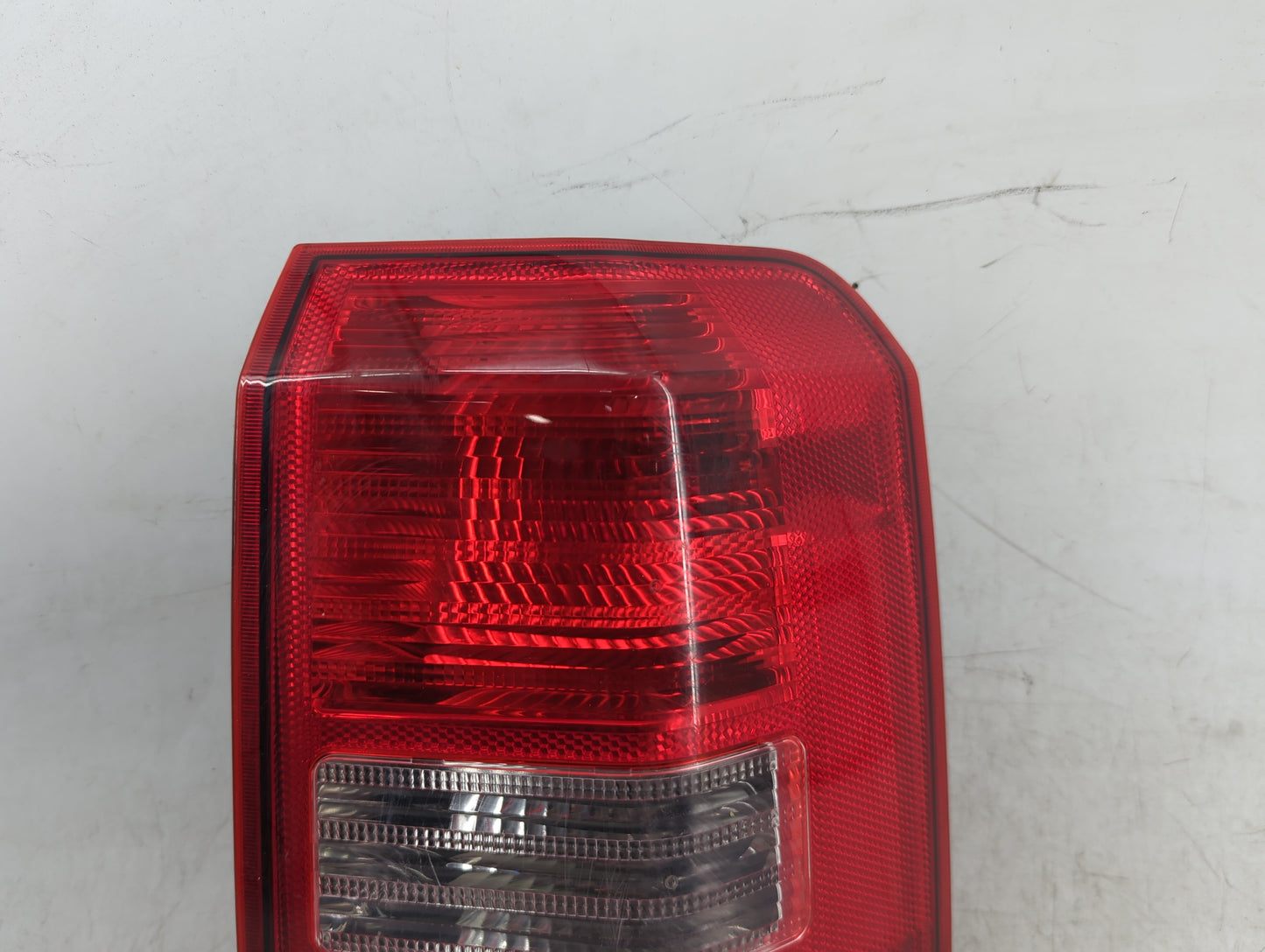 2008-2017 Jeep Patriot Tail Light Assembly Passenger Right OEM Fits Fits 2008 2009 2010 2011 2012 2013 2014 2015 2016 2017 O