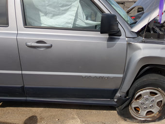 compare product 2011-2017 Jeep Patriot Passenger Front Door Oem 1186403