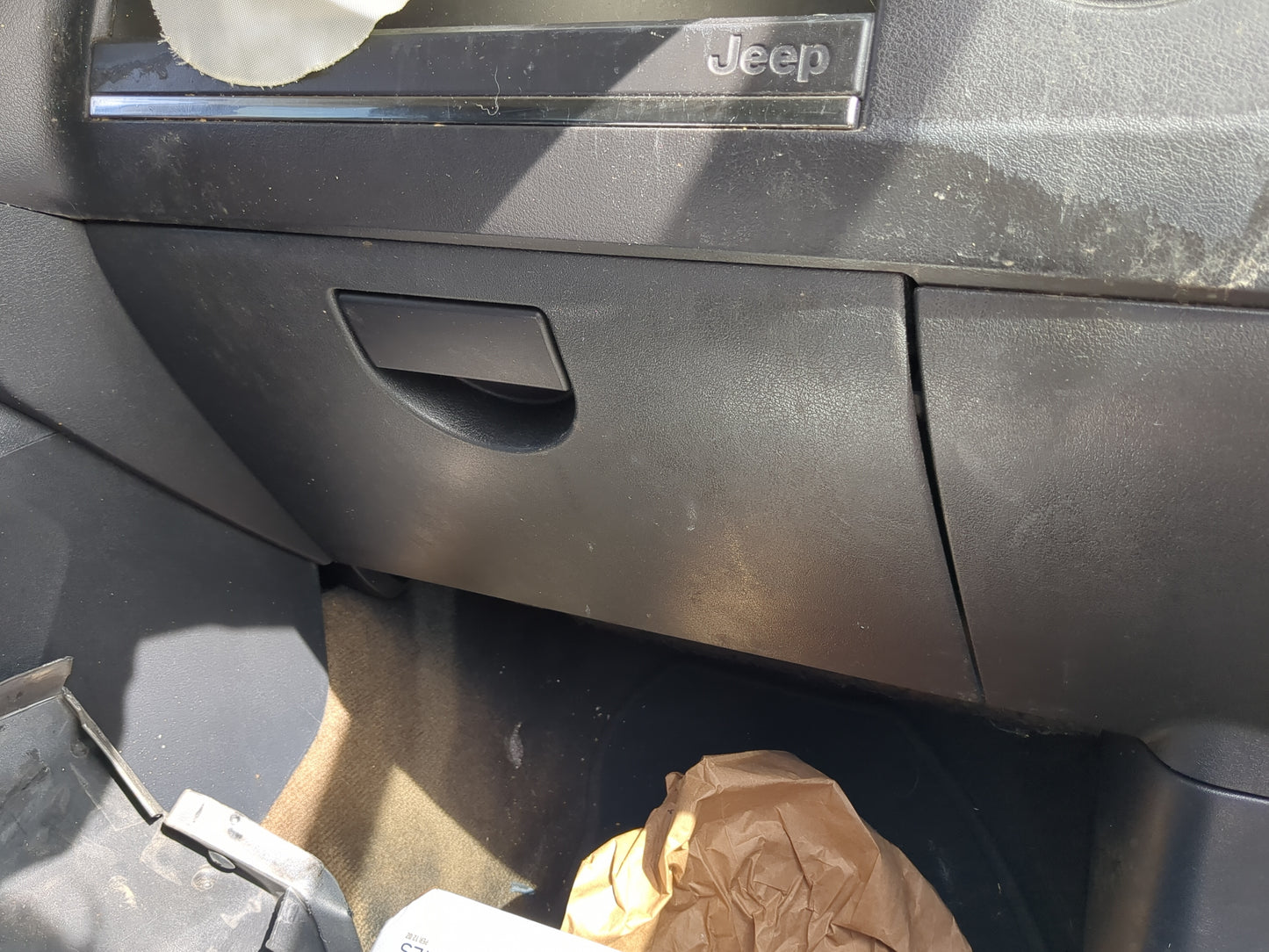 2016 Jeep Patriot Passenger Glove Box Door Storage Compartment 1186485 - Oemusedautoparts1.com