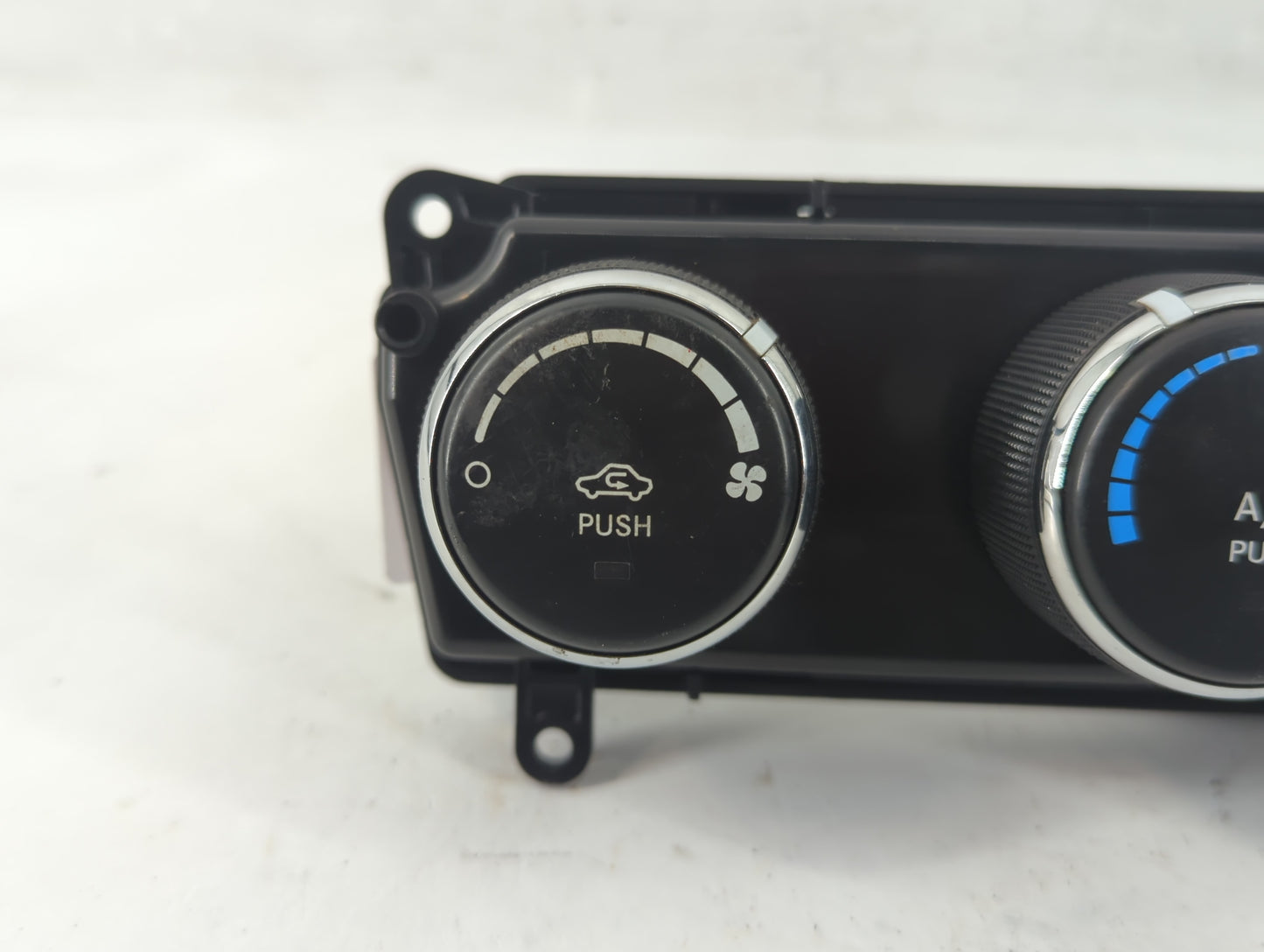 2011-2017 Jeep Patriot Climate Control Module Temperature AC/Heater Replacement P/N:P55111278AE Fits OEM Used Auto Parts - O
