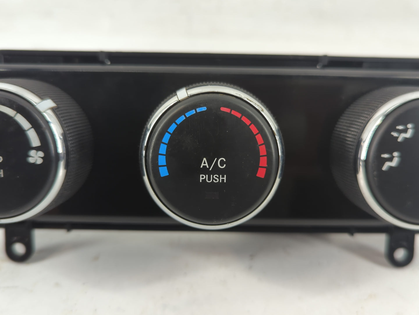 2011-2017 Jeep Patriot Climate Control Module Temperature AC/Heater Replacement P/N:P55111278AE Fits OEM Used Auto Parts - O