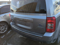 2007-2017 Jeep Patriot Trunk/decklid/hatch/tailgate Oem 1270917 - Oemusedautoparts1.com