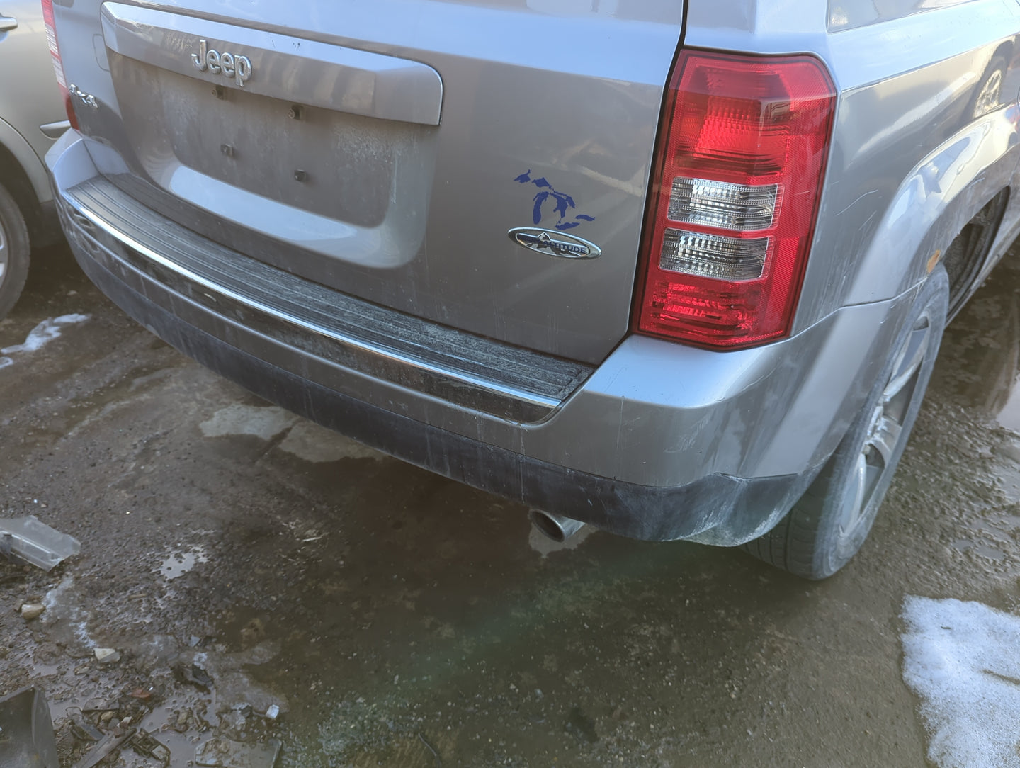 2011-2017 Jeep Patriot Rear Bumper Assembly Oem 1270930 - Oemusedautoparts1.com