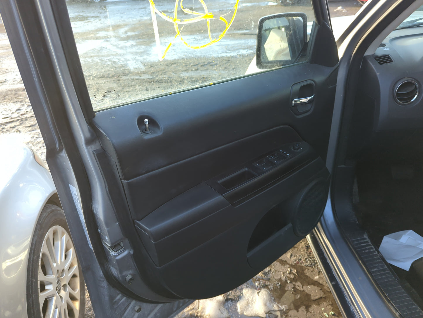 2016 Jeep Patriot Front Left Driver Interior Door Panel Trim - Oemusedautoparts1.com