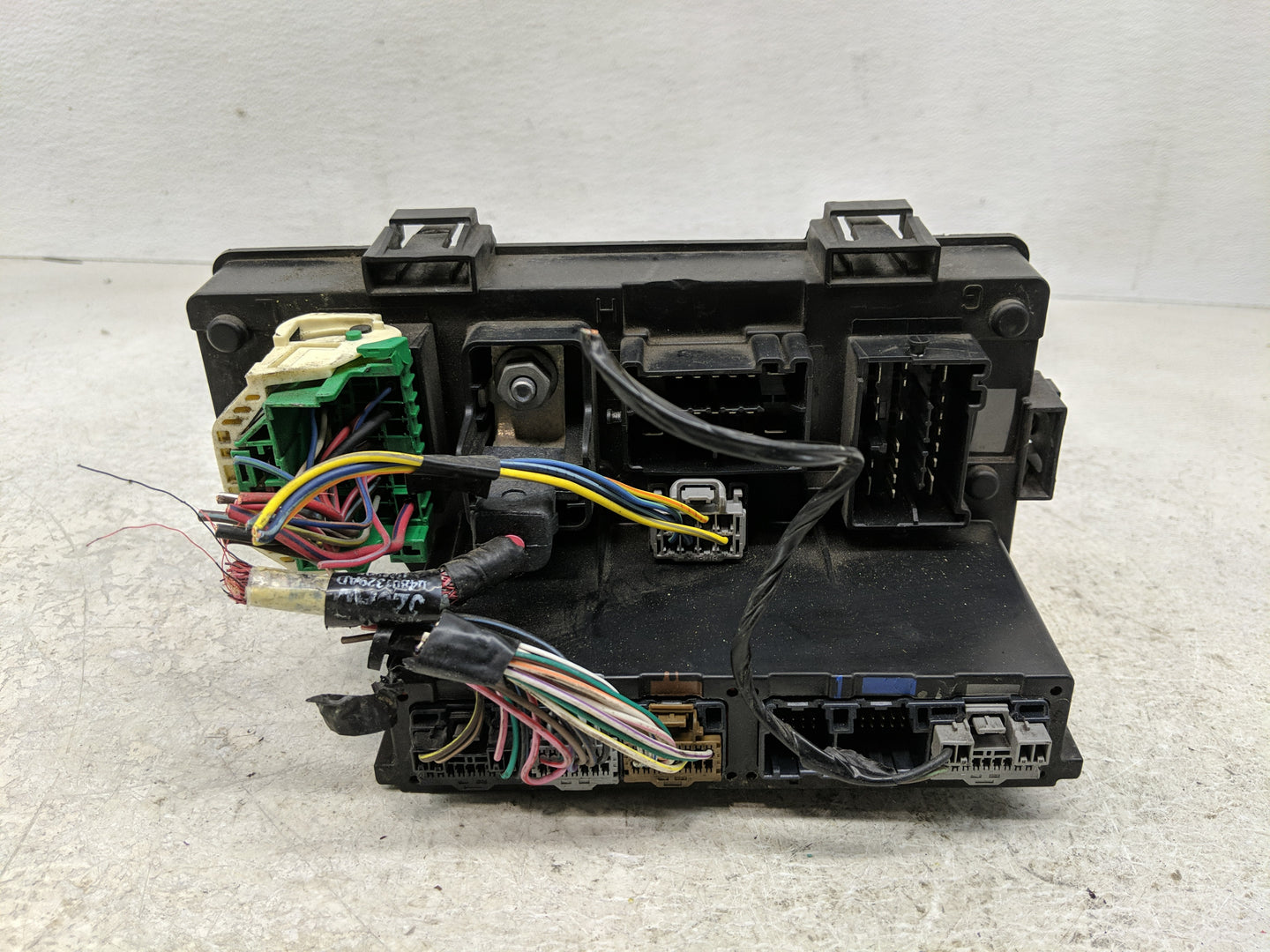2016 Jeep Patriot Fusebox Fuse Box Panel Relay Module Fits OEM Used Auto Parts - Oemusedautoparts1.com