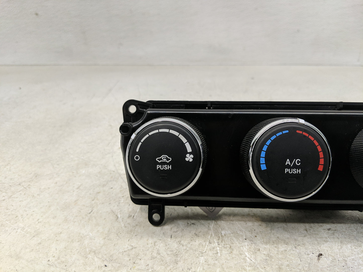 2011-2017 Jeep Patriot Climate Control Module Temperature AC/Heater Replacement P/N:P55111278AF Fits OEM Used Auto Parts - O