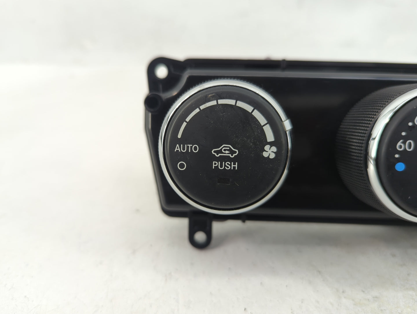 2011-2017 Jeep Patriot Climate Control Module Temperature AC/Heater Replacement P/N:P55111133AF Fits OEM Used Auto Parts - O