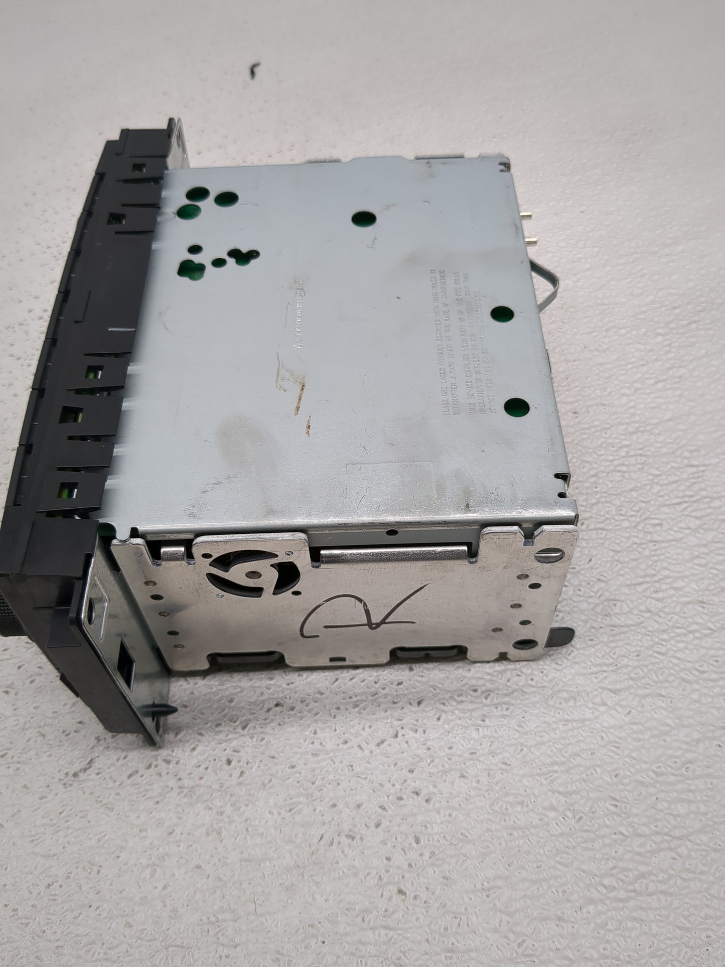 2013-2017 Jeep Patriot Radio AM FM Cd Player Receiver Replacement P/N:P05091197AE Fits Fits 2013 2014 2015 2016 2017 OEM Use