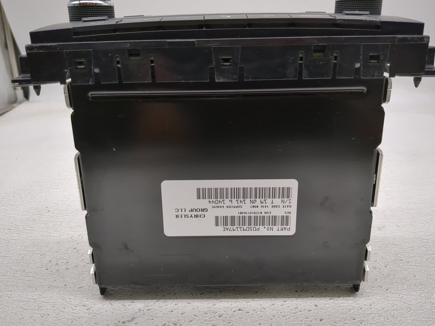 2013-2017 Jeep Patriot Radio AM FM Cd Player Receiver Replacement P/N:P05091197AE Fits Fits 2013 2014 2015 2016 2017 OEM Use