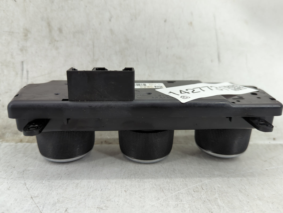 2011-2017 Jeep Patriot Ac Heater Climate Control P55111278af 1427731 - Oemusedautoparts1.com