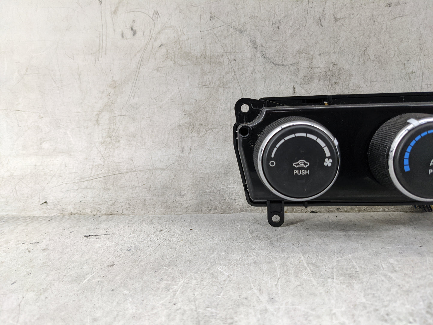 2011-2017 Jeep Patriot Climate Control Module Temperature AC/Heater Replacement P/N:P55111278AF Fits OEM Used Auto Parts - O