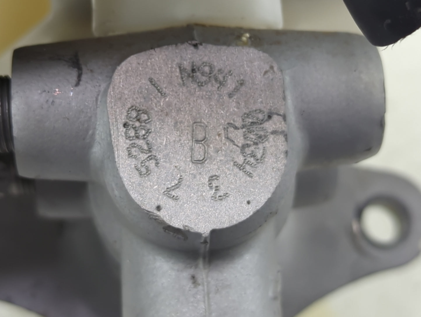 2007-2017 Jeep Patriot Brake Master Cylinder 1490131 - Oemusedautoparts1.com