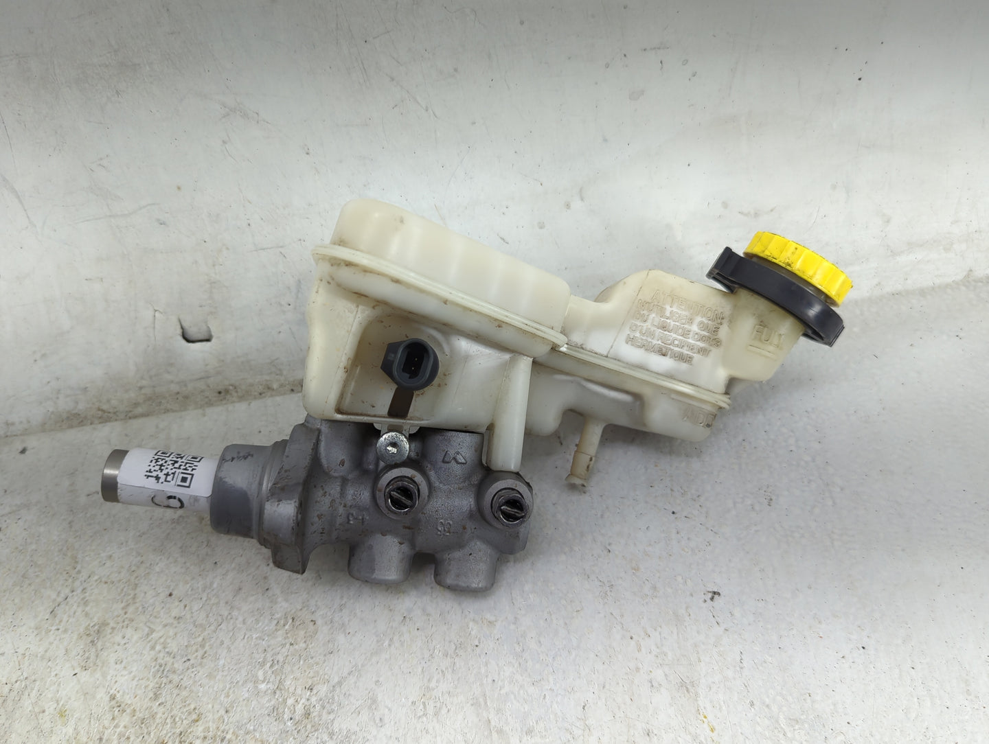 2007-2017 Jeep Patriot Brake Master Cylinder 1496641 - Oemusedautoparts1.com