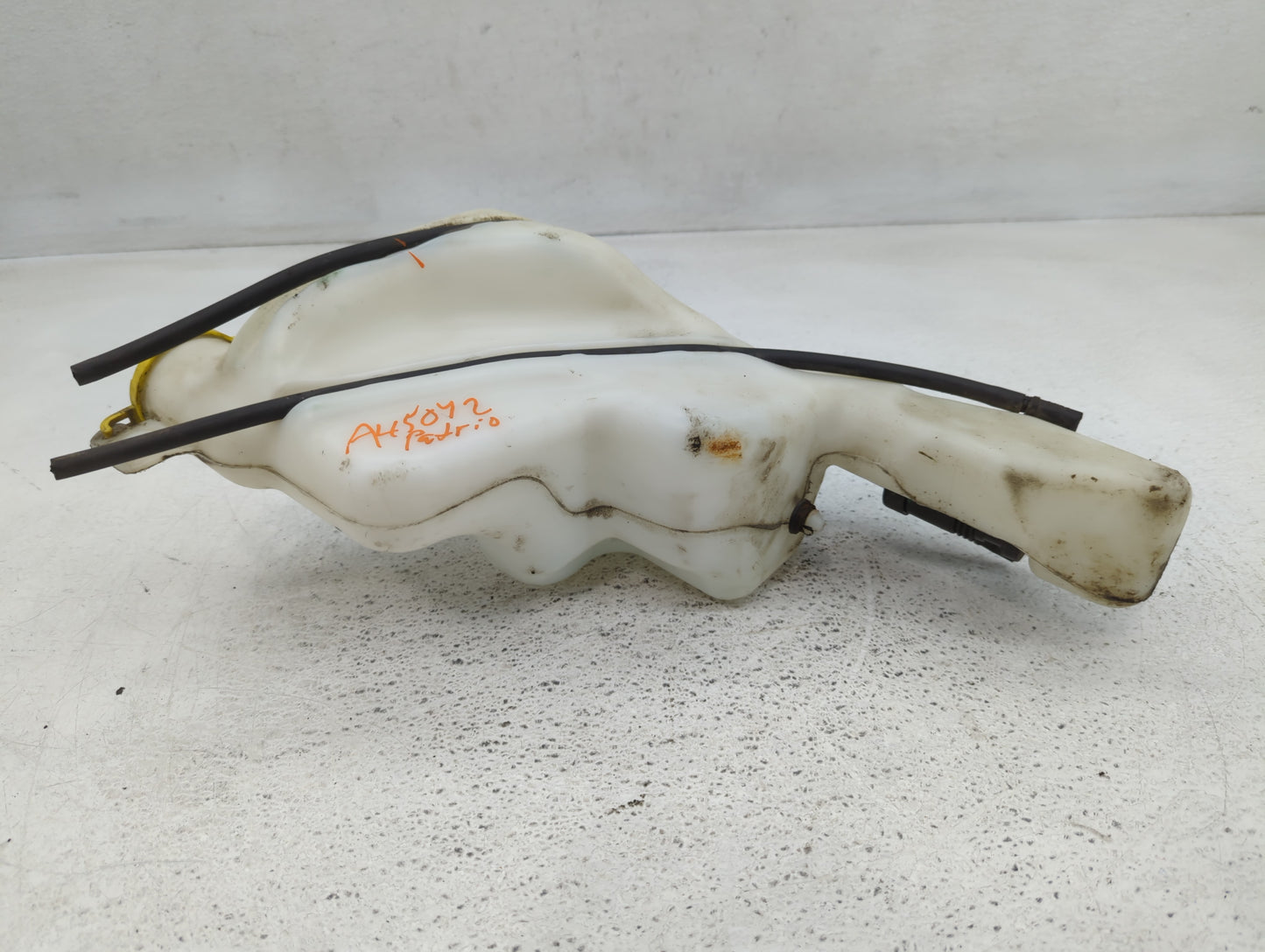 2007-2017 Jeep Patriot Windshield Washer Fluid Reservoir Bottle Oem - Oemusedautoparts1.com