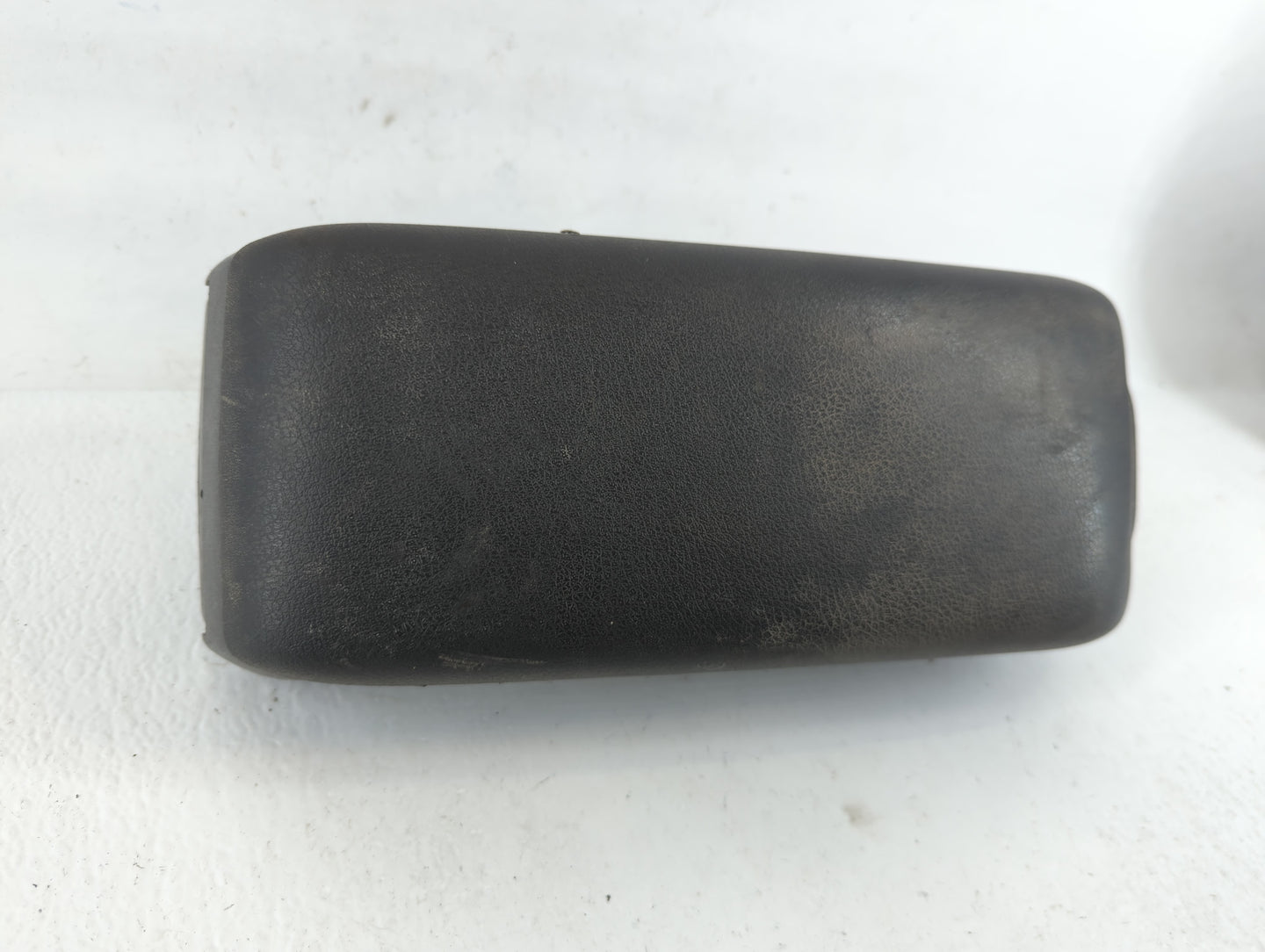 2016 Jeep Patriot Center Console Armrest Cover Lid Fits OEM Used Auto Parts - Oemusedautoparts1.com