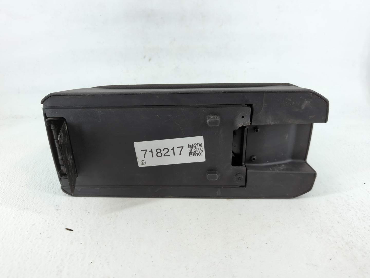 2016 Jeep Patriot Center Console Armrest Cover Lid Fits OEM Used Auto Parts - Oemusedautoparts1.com