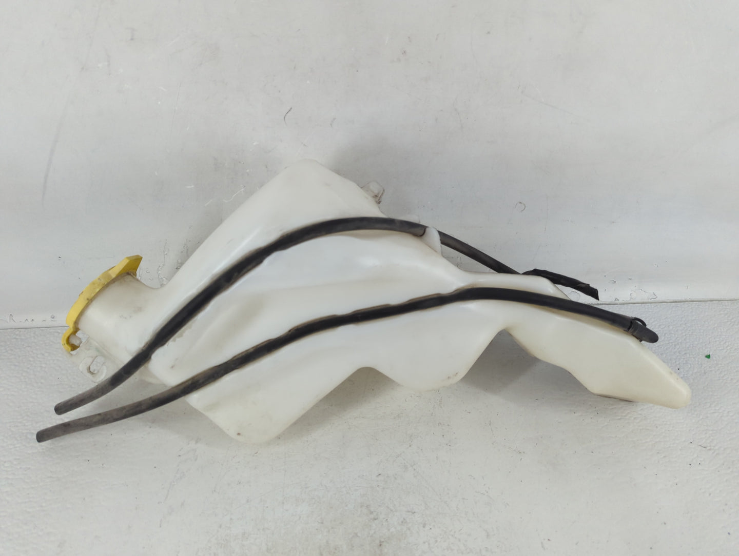 2007-2017 Jeep Patriot Windshield Washer Fluid Reservoir Bottle Oem 718275 - Oemusedautoparts1.com