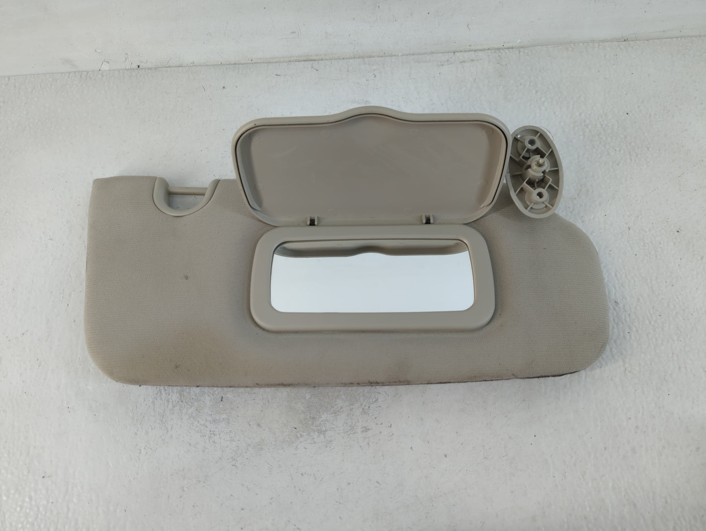2010-2017 Jeep Patriot Sun Visor Shade Replacement Passenger Right Mirror Fits Fits 2010 2011 2012 2013 2014 2015 2016 2017 