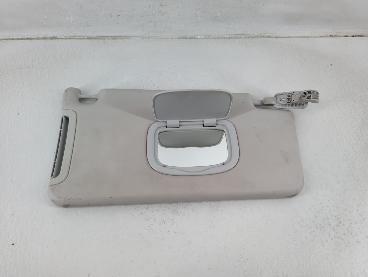 2015-2022 Jeep Renegade Sun Visor Shade Replacement Passenger Right Mirror Fits Fits 2015 2016 2017 2018 2019 2020 2021 2022