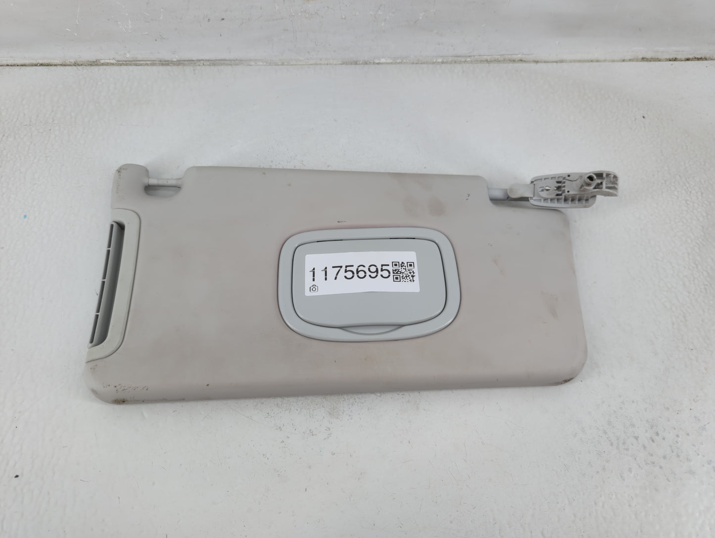 2015-2022 Jeep Renegade Sun Visor Shade Replacement Passenger Right Mirror Fits Fits 2015 2016 2017 2018 2019 2020 2021 2022