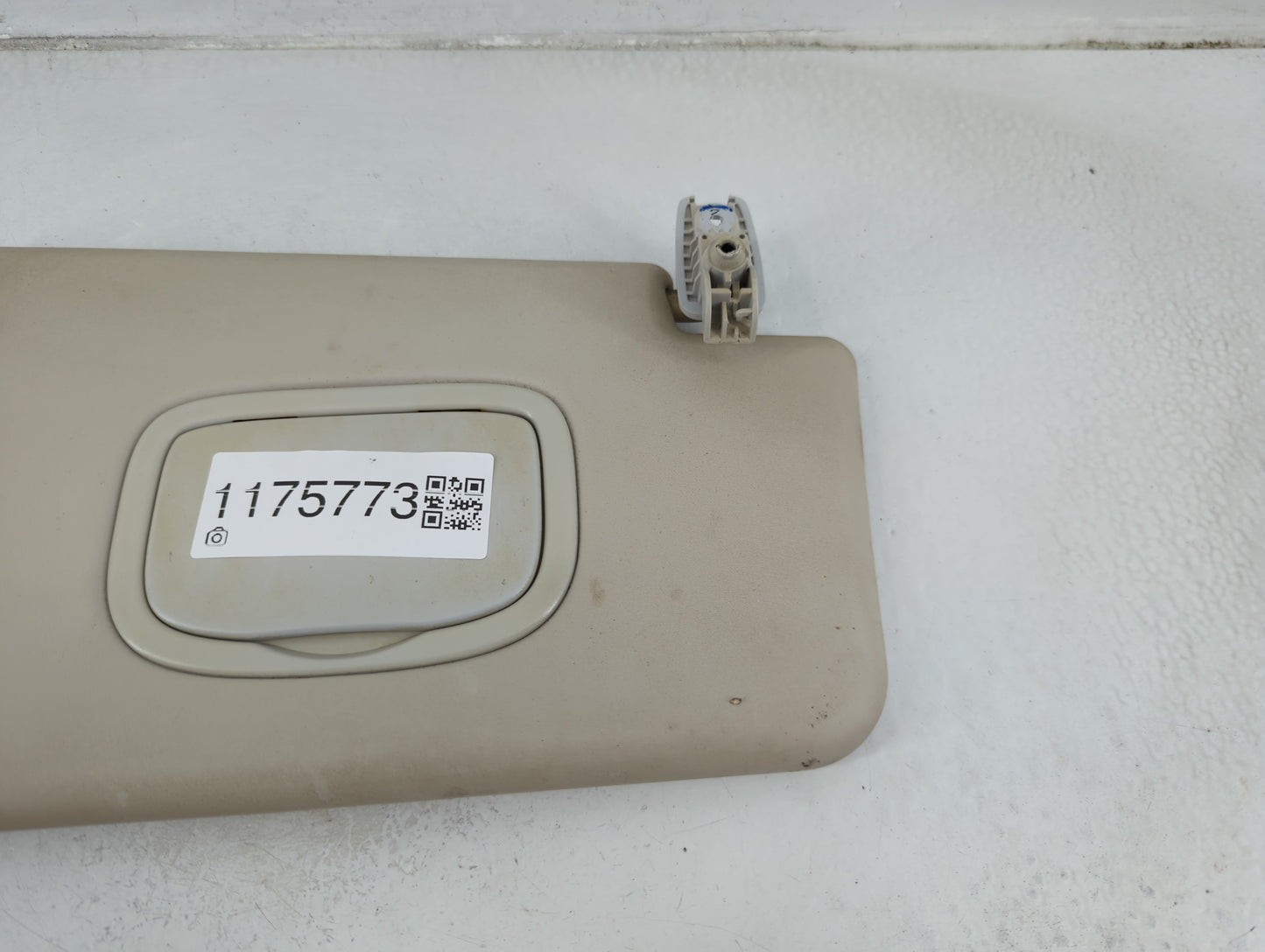 2015-2022 Jeep Renegade Sun Visor Shade Replacement Passenger Right Mirror Fits Fits 2015 2016 2017 2018 2019 2020 2021 2022