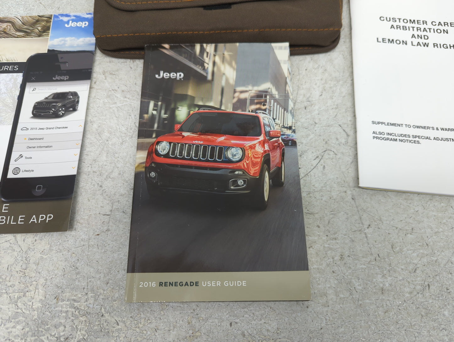 2016 Jeep Renegade Owners Manual Book Guide P/N:16BU-926-AA OEM Used Auto Parts - Oemusedautoparts1.com