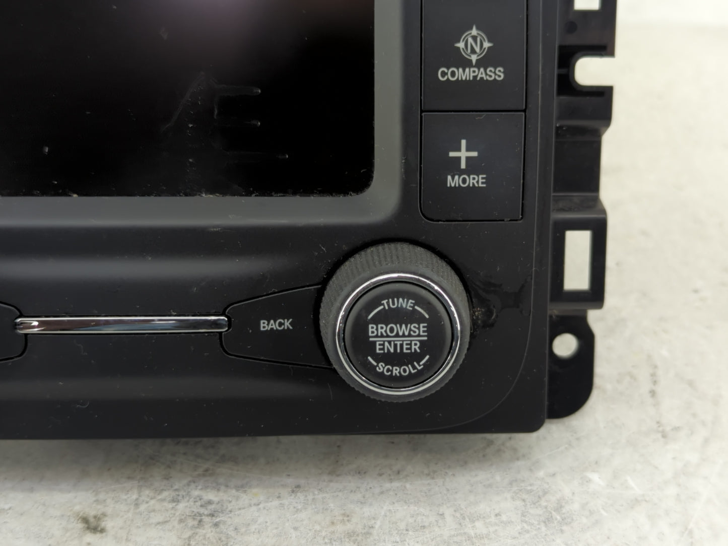 2015-2016 Jeep Renegade Radio AM FM Cd Player Receiver Replacement P/N:07355981620 Fits Fits 2015 2016 OEM Used Auto Parts -