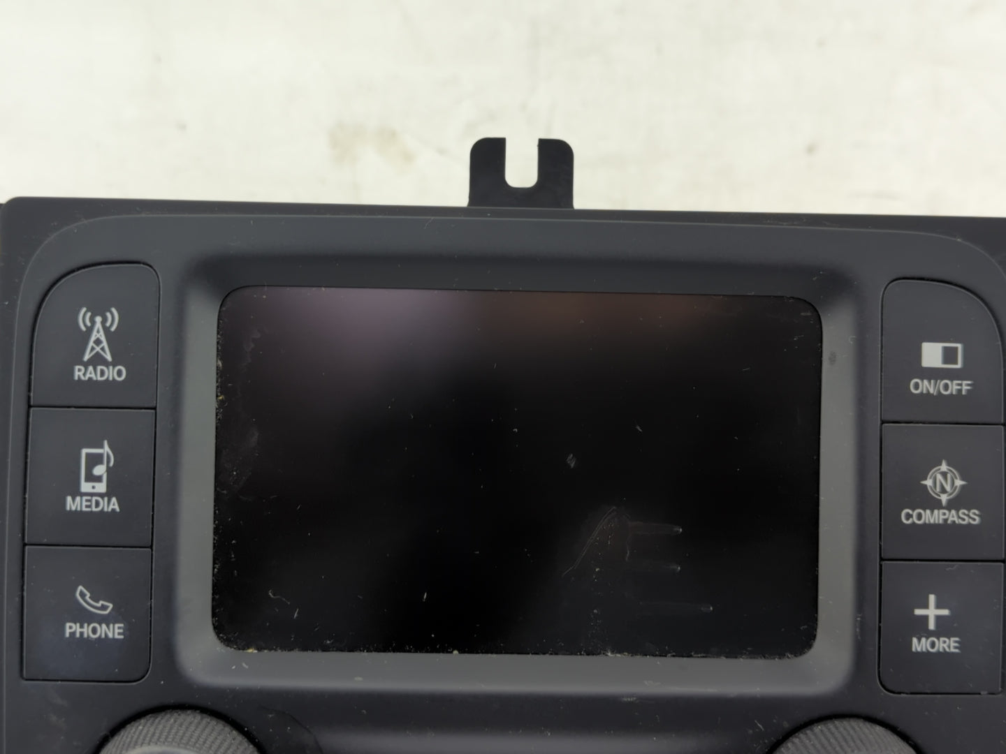 2015-2016 Jeep Renegade Radio AM FM Cd Player Receiver Replacement P/N:07355981620 Fits Fits 2015 2016 OEM Used Auto Parts -