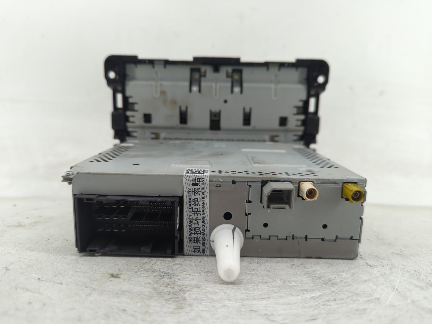 2015-2016 Jeep Renegade Radio AM FM Cd Player Receiver Replacement P/N:07355981620 Fits Fits 2015 2016 OEM Used Auto Parts -