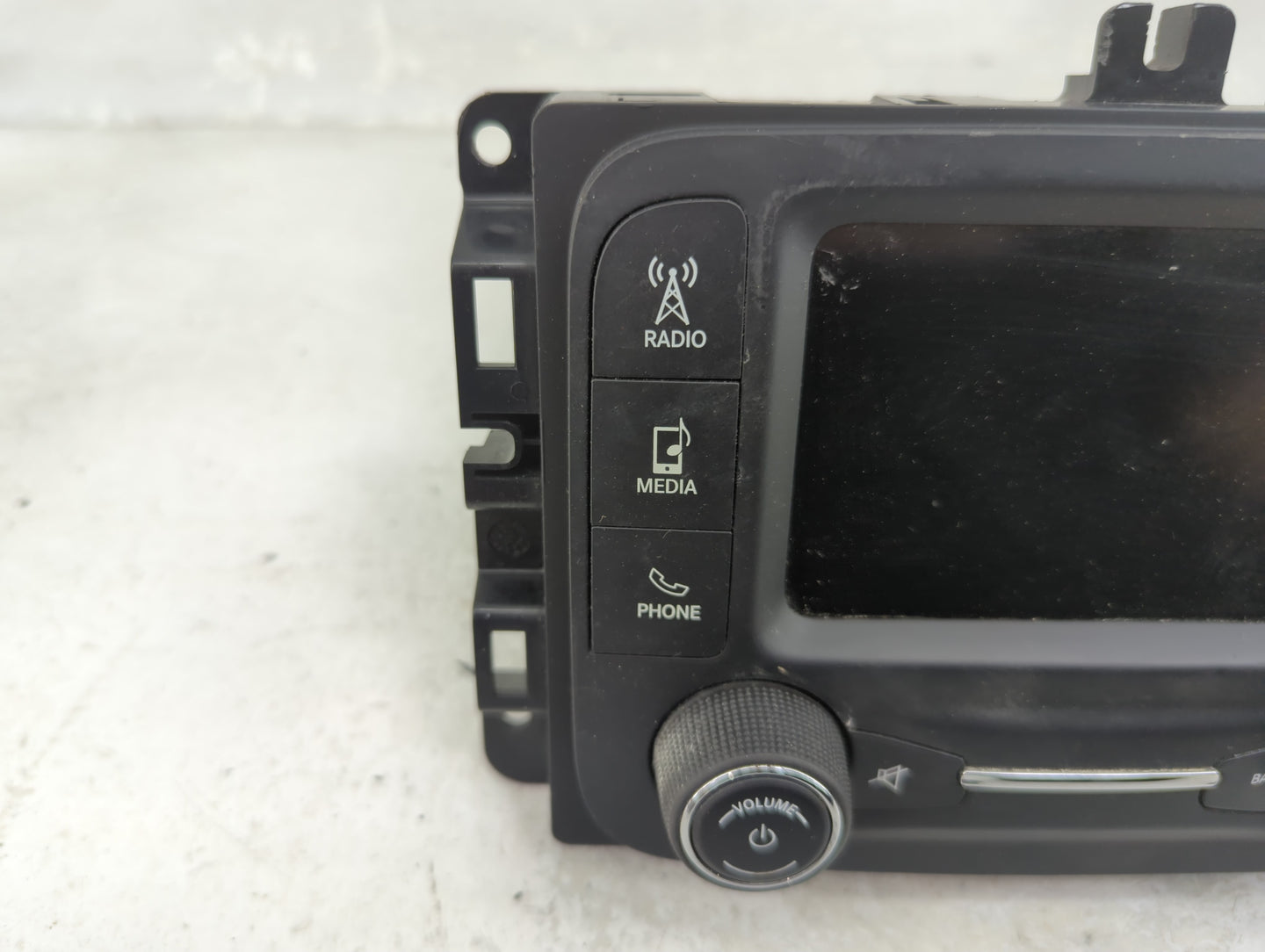 2015-2016 Jeep Renegade Radio AM FM Cd Player Receiver Replacement P/N:07355981620 Y7OVP2, 7812H-VP2 Fits Fits 2015 2016 OEM
