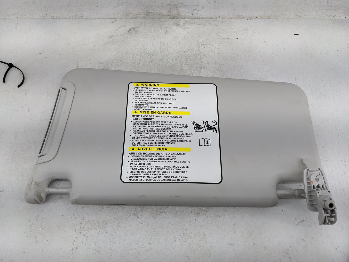 2015-2022 Jeep Renegade Sun Visor Shade Replacement Passenger Right Mirror Fits Fits 2015 2016 2017 2018 2019 2020 2021 2022
