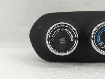 2015-2016 Jeep Renegade Climate Control Module Temperature AC/Heater Replacement P/N:735637717 7356461040 Fits Fits 2015 2016 OEM Used Auto Parts