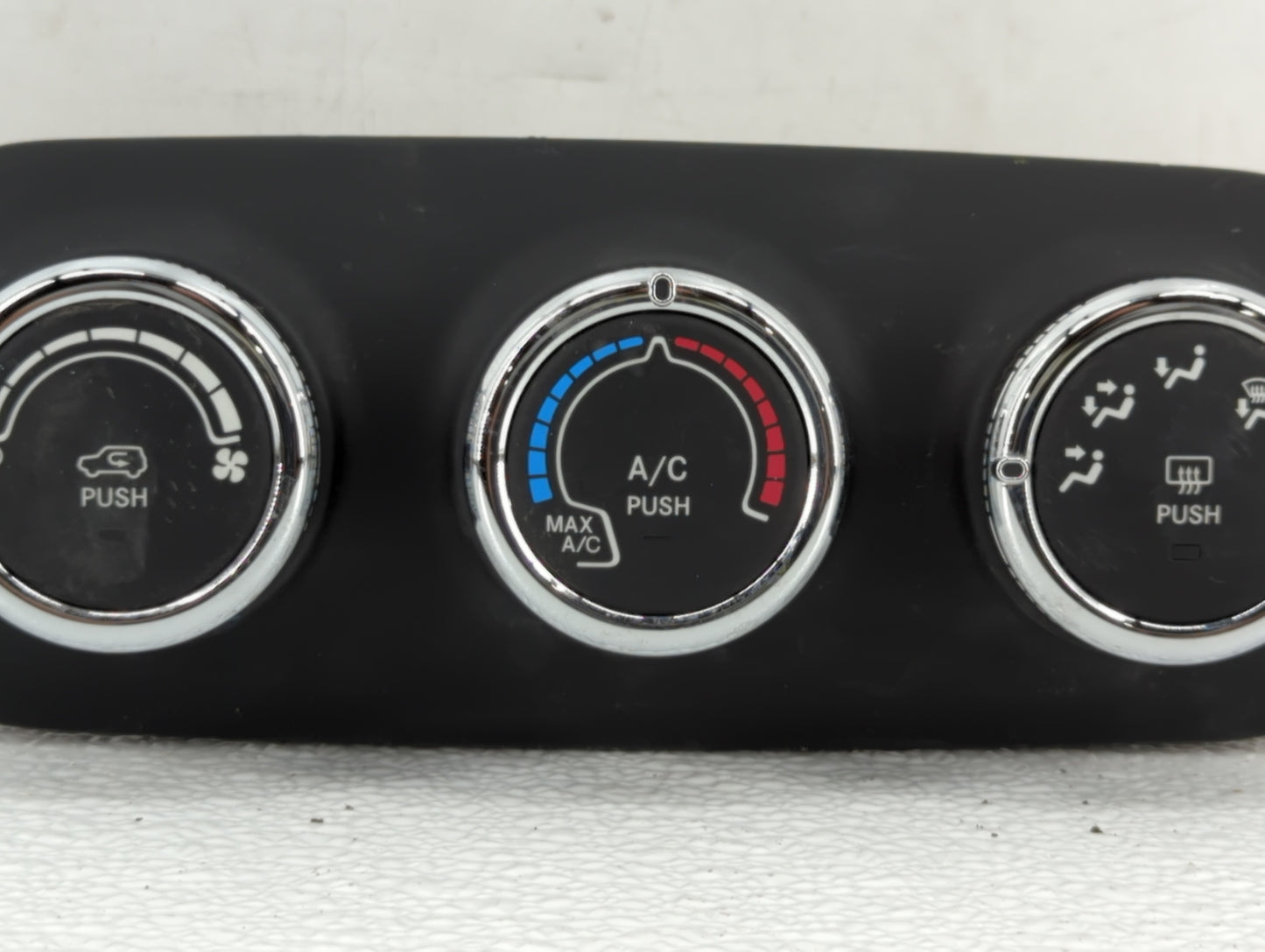 2015-2016 Jeep Renegade Climate Control Module Temperature AC/Heater Replacement P/N:735637717 7356461040 Fits Fits 2015 201