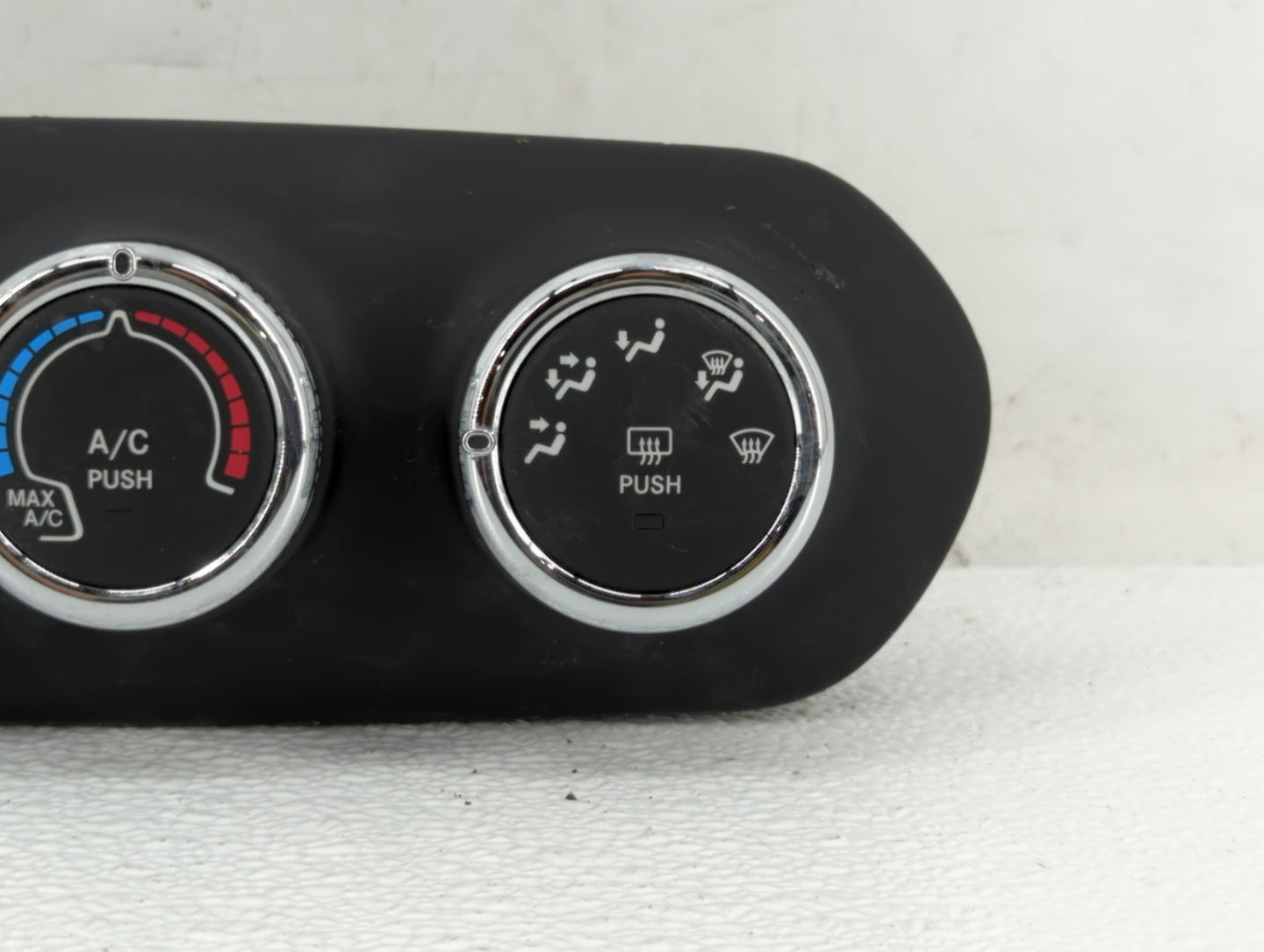 2015-2016 Jeep Renegade Climate Control Module Temperature AC/Heater Replacement P/N:735637717 7356461040 Fits Fits 2015 201