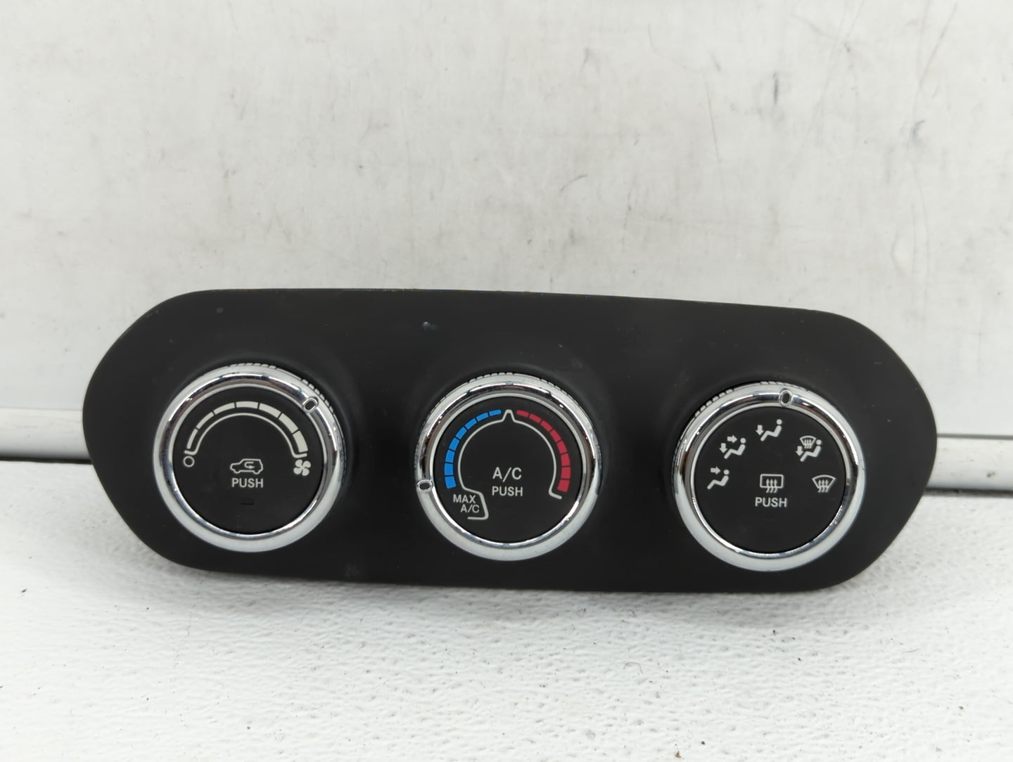 2015-2016 Jeep Renegade Climate Control Module Temperature AC/Heater Replacement P/N:735637717 7356461040 Fits Fits 2015 201
