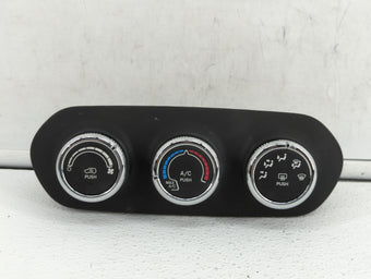 compare product 2015-2016 Jeep Renegade Climate Control Module Temperature AC/Heater Replacement P/N:735637717 7356461040 Fits Fits 2015 2016 OEM Used Auto Parts